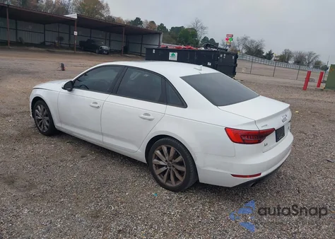 2017 Audi A4 2.0T Ultra Premium z USA, uszkodzony, nr VIN WAUGMAF43HN063169
